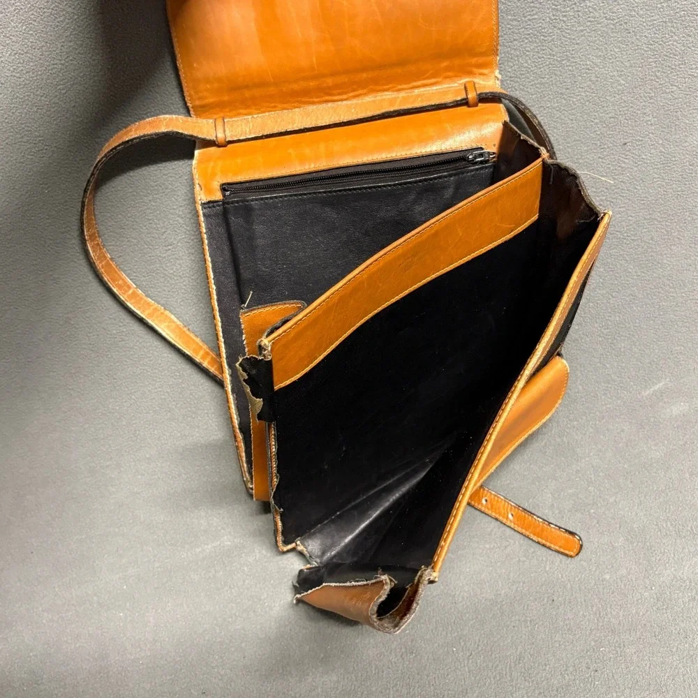 Damaged Gucci Crossbody Bag Medium Black Tan Fair Vintage GG Monogram Canvas